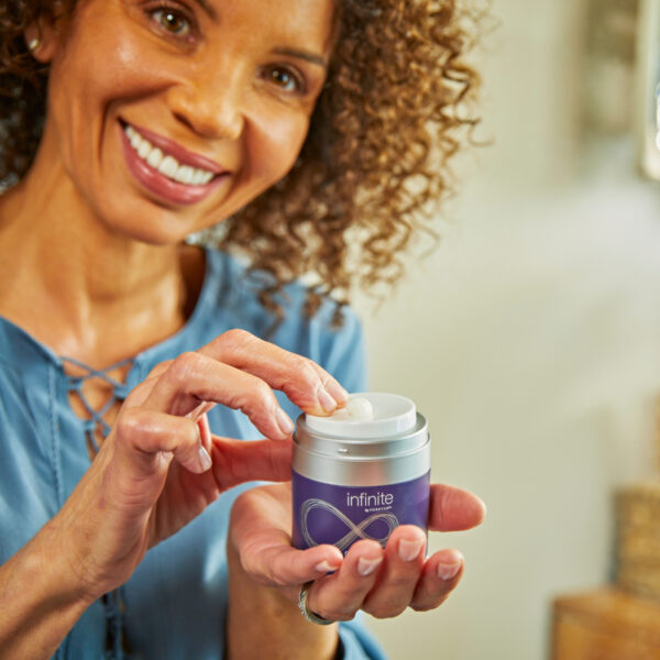 Infinite Restoring Creme (Κρέμα αντιγήρανσης με αλόη, αντιοξειδωτικά και αιθέρια έλαια) - Image 3