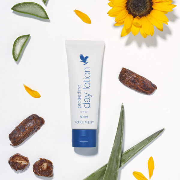 Forever Protecting Day Lotion (Ενυδατική κρέμα ημέρας με αλόη και αντηλιακή προστασία SPF20) - Image 4